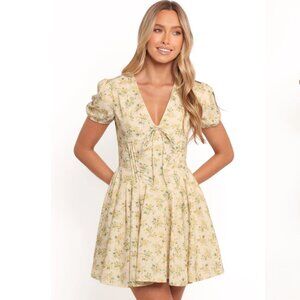 NWT Petal & Pup Anais Mini Dress Floral Butter Yellow Women's Medium